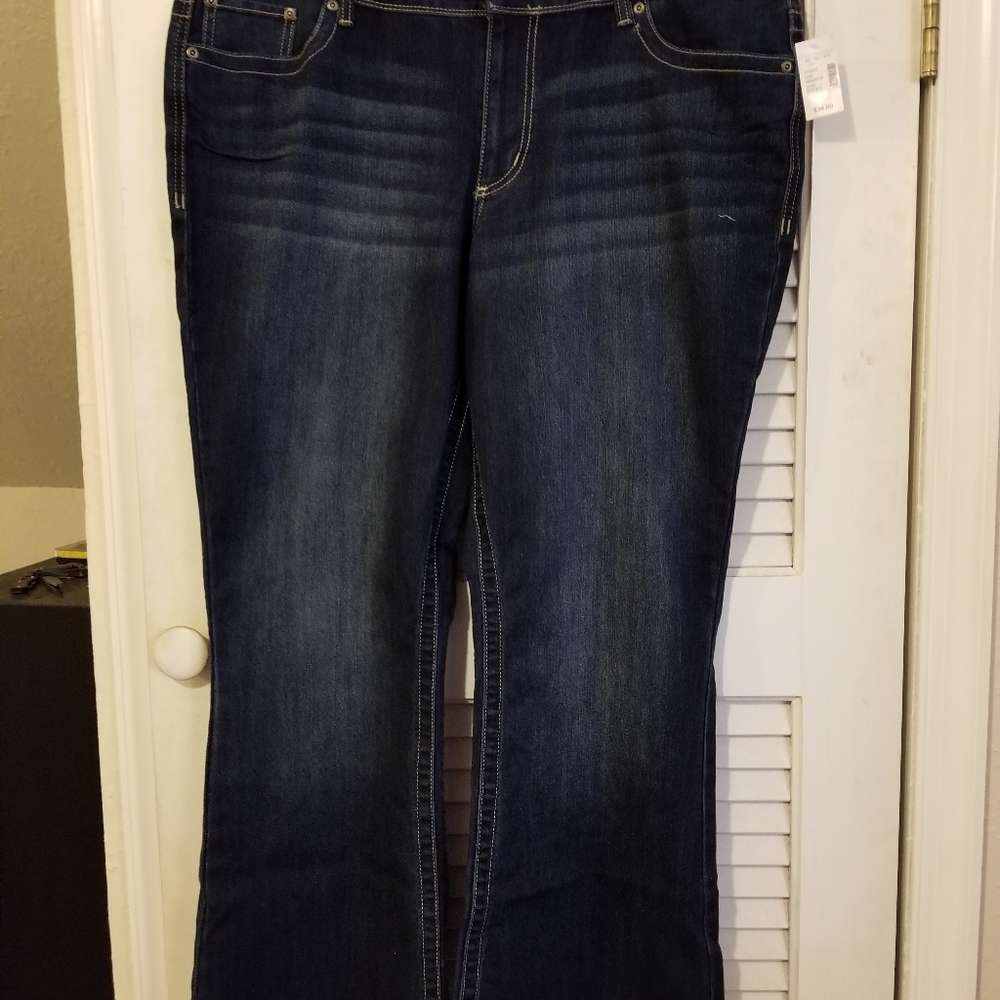 NWT Maurices 20W Jeans